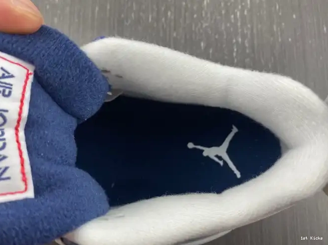 1st Kicks the OG Rabbit Year Air Retro Low Jordan 1 of DV1312-200 0531
